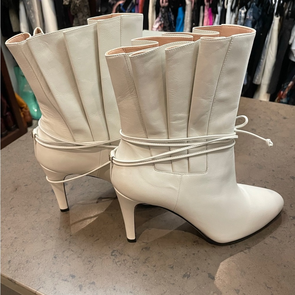 Chic White Leather Ankle Boots